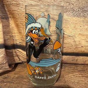 Vintage 1979 Pepsi Looney Tunes Glass Collector Series Daffy Duck Bugs Bunny Sam